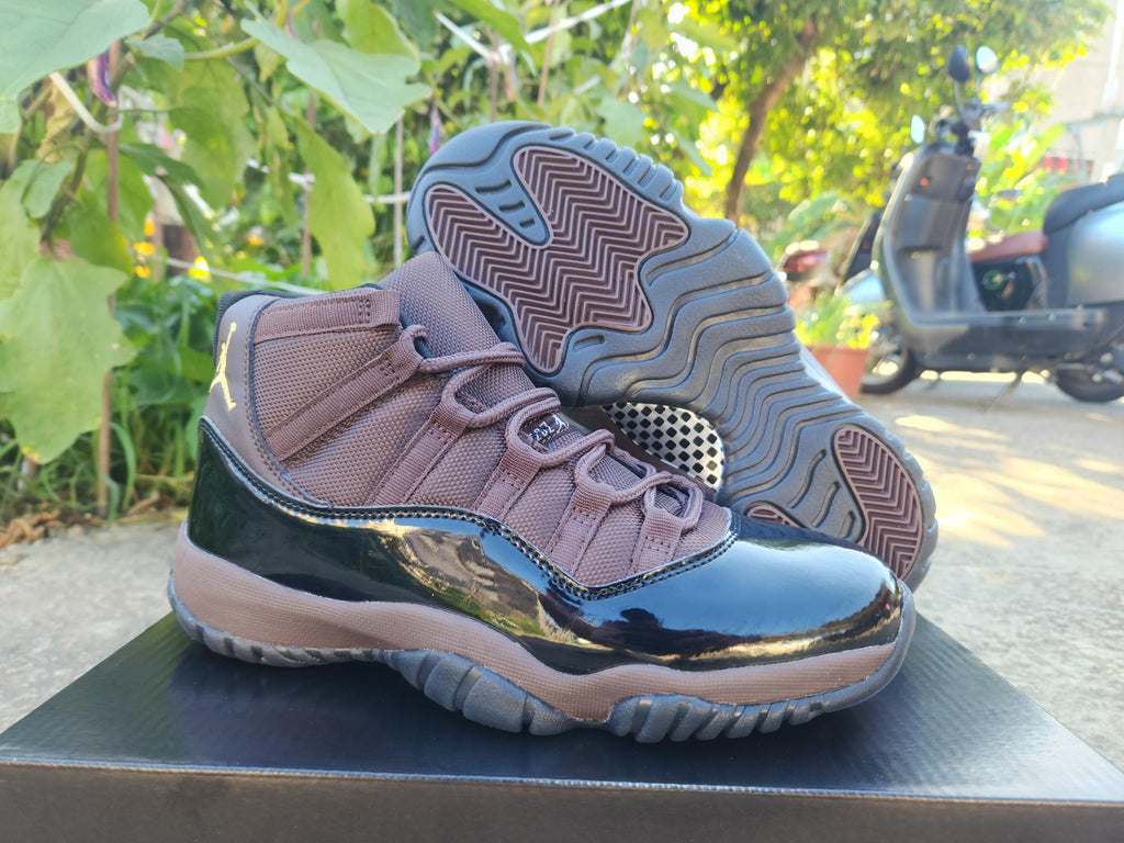 Air Jordan 11 | Contrast Code Sneakers