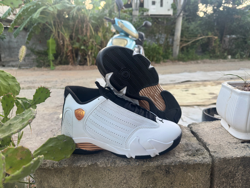Air Jordan 14 Retro White & Gold | Golden Hour